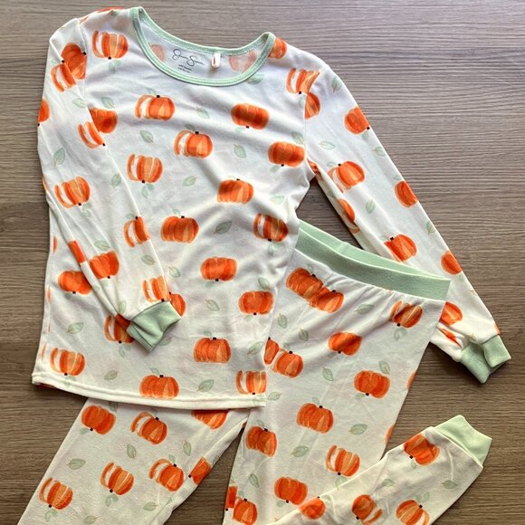 Jessica Simpson Fall Pumpkin Print Girls Snug Fit Hacci Long-Sleeve Pajama Set - Picture 1 of 4